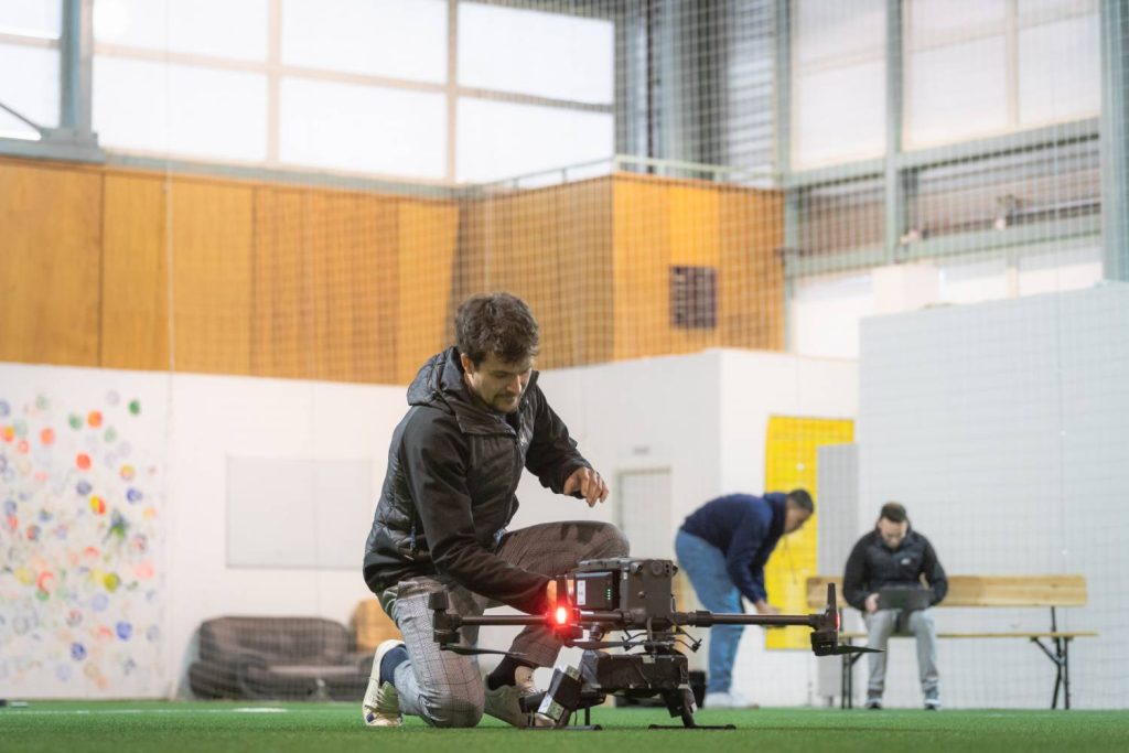 Test indoor des solutions Dronavia