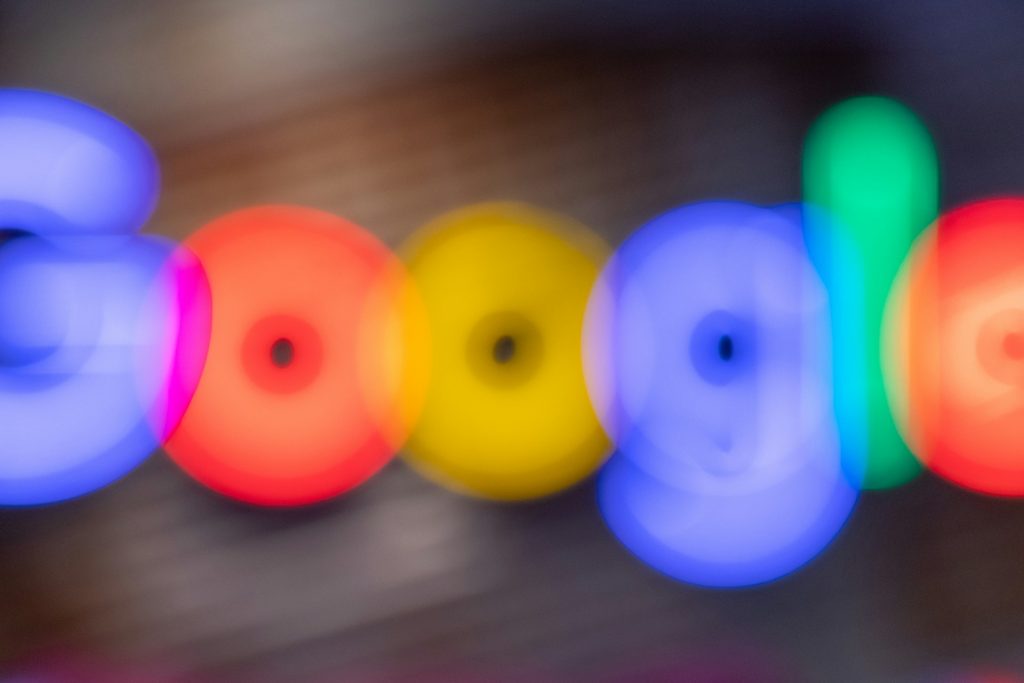 Le logo Google est version floue